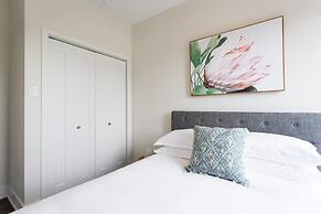 Stunning Split Level 3 BR Little Italy Apartment