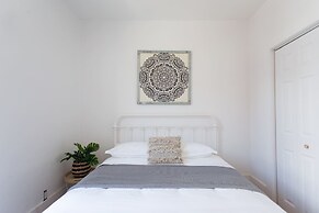 Urban Gem in Le Plateau