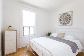 Urban Gem in Le Plateau