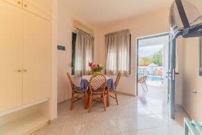 Kastro Studios Apartments