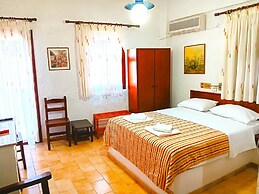 Kastro Studios Apartments