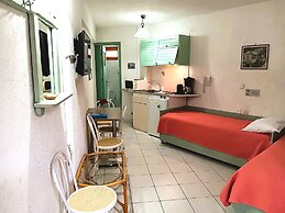 Kastro Studios Apartments