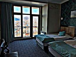 Ruma Qala Hotel