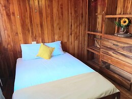 Hostel Marisol Playa Samara