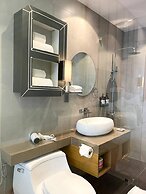 Bravo Tanauan Hotel