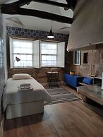 Porto Tile House