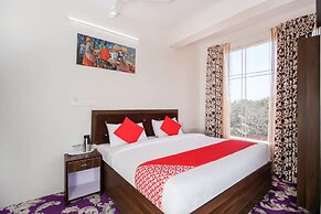 OYO 35787 Hotel Lotus