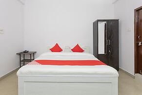 OYO 28691 Hotel Golden Star