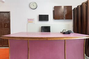 OYO 28691 Hotel Golden Star