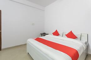 OYO 28691 Hotel Golden Star