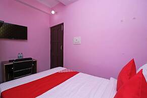 OYO 33471 Hotel Magadh Empire