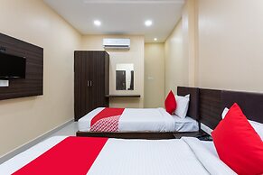 OYO 28247 Hotel SMR Palace