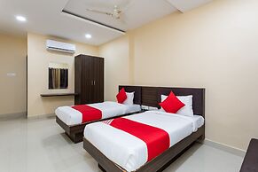 OYO 28247 Hotel SMR Palace
