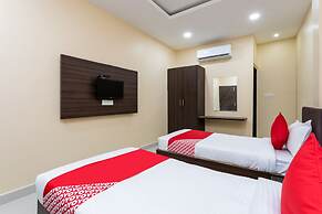 OYO 28247 Hotel SMR Palace