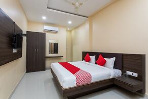 OYO 28247 Hotel SMR Palace