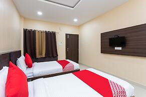 OYO 28247 Hotel SMR Palace