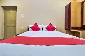 OYO 29878 Sri Abirami Inn