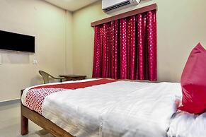OYO 29878 Sri Abirami Inn