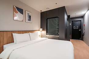 Gray 193 Hotel