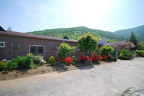 M Motel