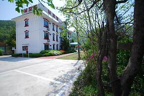 M Motel