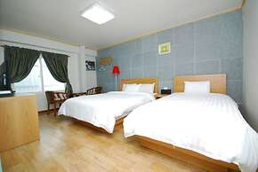 M Motel