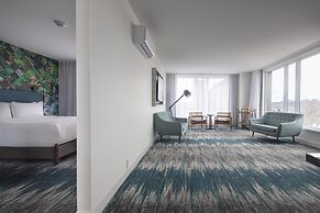 Canvas Moncton, Tapestry Collection by Hilton