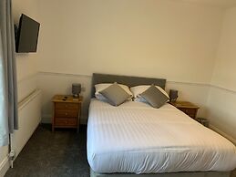 Kings Park Hotel