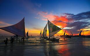 ERUS SUITES HOTEL BORACAY