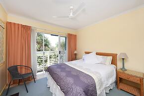 Sunbright 2/5 Petrel Street