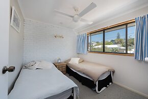 A Beach Break - 1/90 Lorikeet Drive