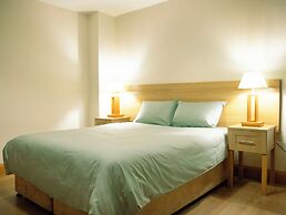 SALA Lakeside Aparthotel