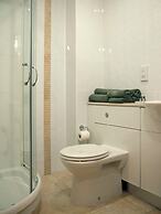 SALA Lakeside Aparthotel