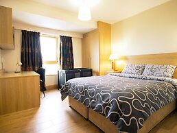 SALA Lakeside Aparthotel