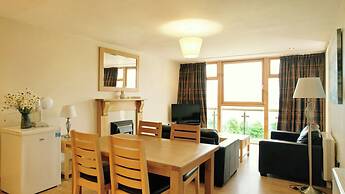 SALA Lakeside Aparthotel