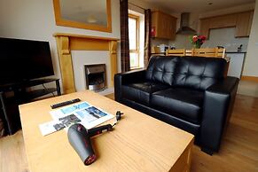 SALA Lakeside Aparthotel