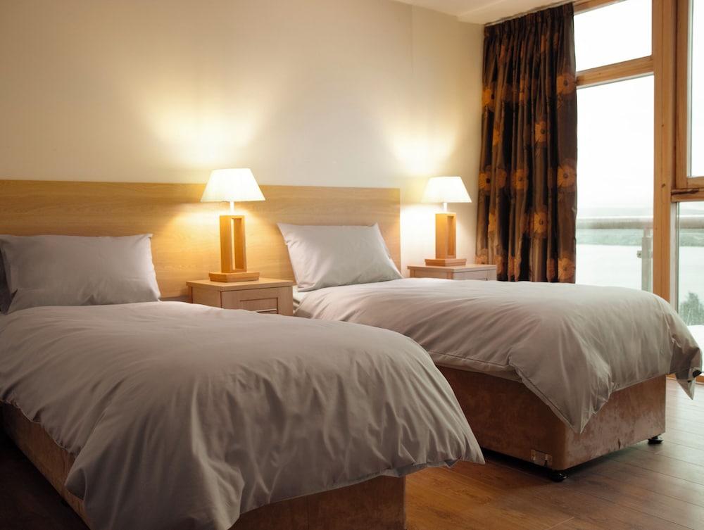 SALA Lakeside Aparthotel