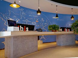 Ibis Jiayuguan Railway Station Hotel