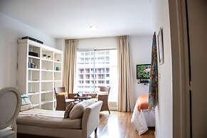 Cabrera Modern Flat