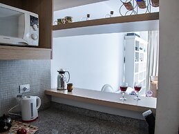 Cabrera Modern Flat