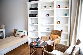Cabrera Modern Flat