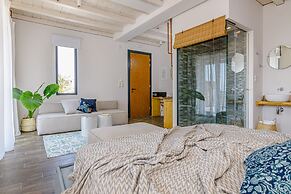 Maregold Mykonos Micro-Suites, Adults Only