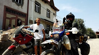 Kamolot Guesthouse - Hostel