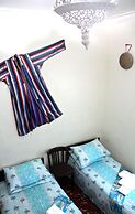 Kamolot Guesthouse - Hostel