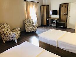 Suvari Hotel