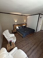 Suvari Hotel