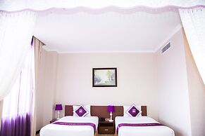 Hai Ba Trung Hotel