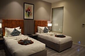 Hotel Deep Clarks Inn Lucknow