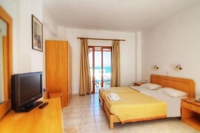 Adonis Hotel