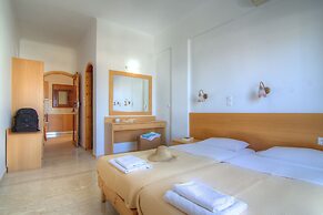 Adonis Hotel